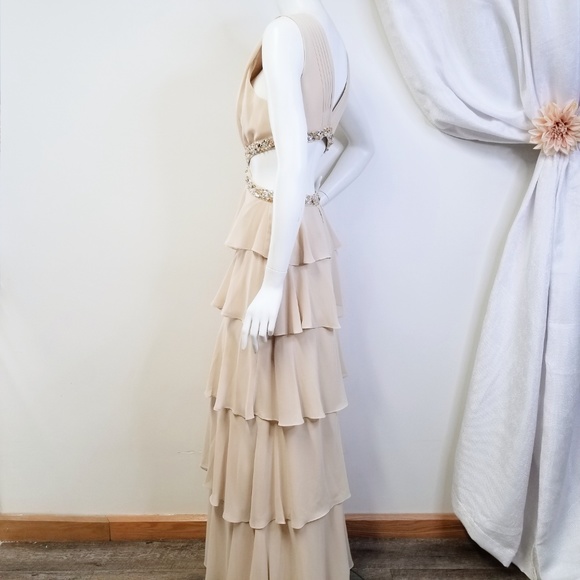 nwt BCBGMAXAZRIA Thassia Tiered Beaded Gown Dress - Picture 5 of 8